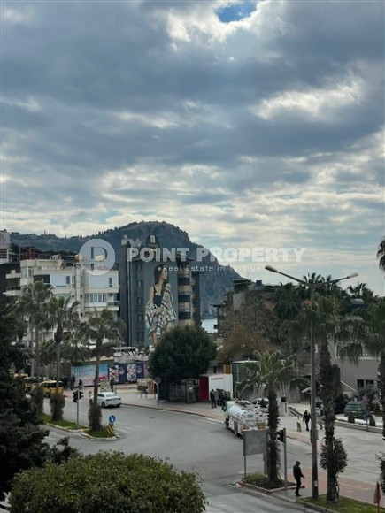 Spacious apartment on the first line from the sea near the famous Cleopatra Beach, in the center of Alanya-id-6990-photo-12