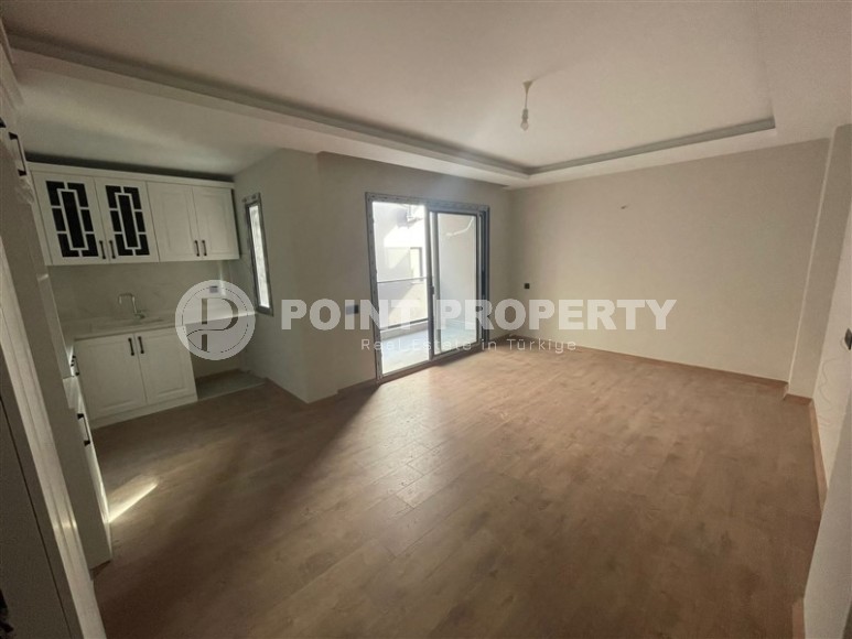 New apartment with fine finishing in the center of the resort area of Mersin - Erdemli-id-6991-photo-3