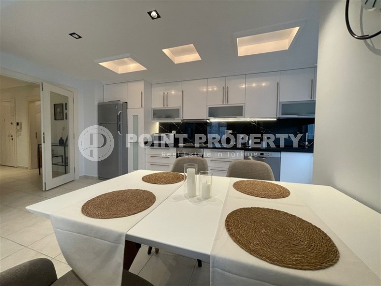 Просторная квартира с новым ремонтом и современным дизайном, в 150 метрах от моря, в центре района Тосмур-id-6995-фото-3