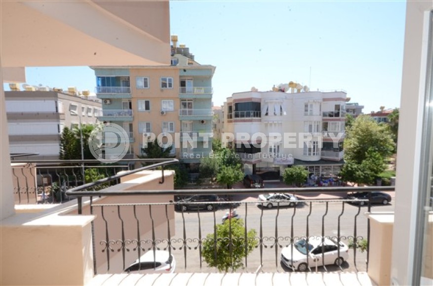 Светлая, просторная квартира на 1-м этаже в доме 2003 года постройки, в 250 метрах от моря-id-7003-фото-7