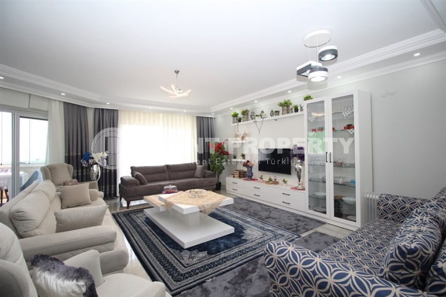 Detached two-storey villa with panoramic sea views, in the elite area of Alanya - Bektas-id-7004-photo-2