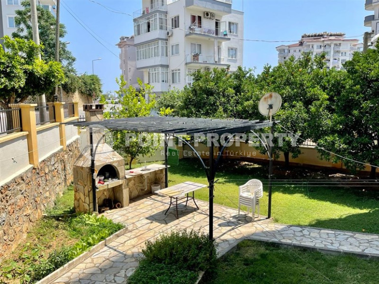 Duplex 3+1 with large rooms, 250 m2 just 300 meters from the sea in Tosmur, Alanya.-id-1074-photo-17