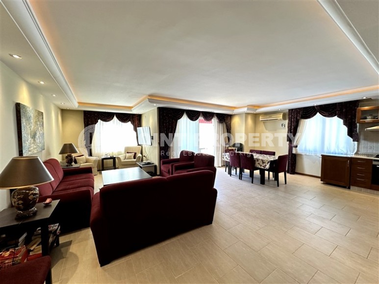 Ready-to-move-in apartment on the first line from the sea, in the center of the modern area of Alanya - Mahmutlar-id-7016-photo-2