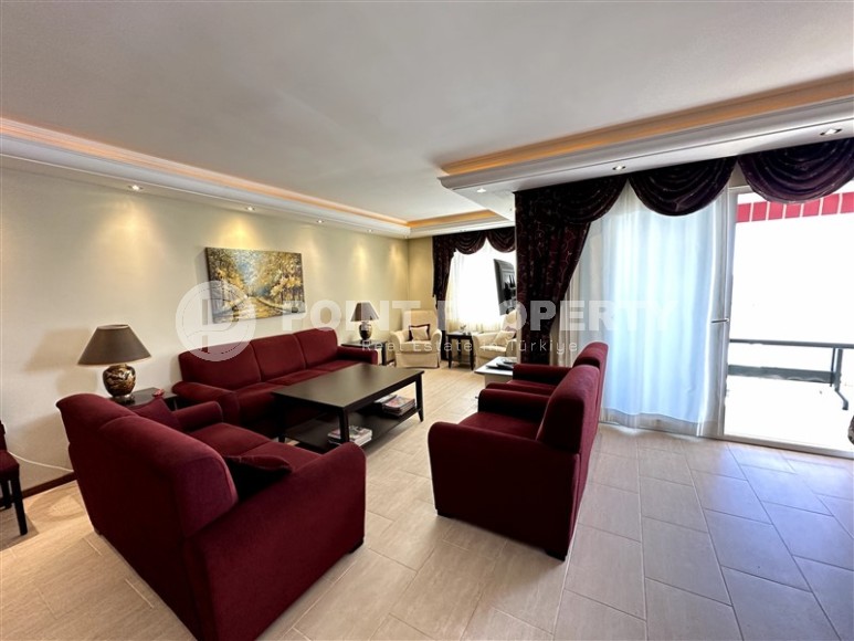 Ready-to-move-in apartment on the first line from the sea, in the center of the modern area of Alanya - Mahmutlar-id-7016-photo-3