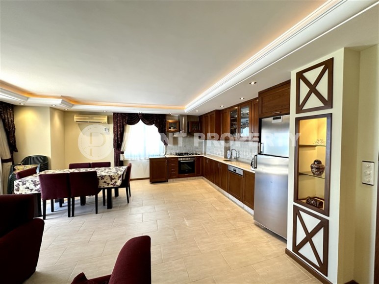 Ready-to-move-in apartment on the first line from the sea, in the center of the modern area of Alanya - Mahmutlar-id-7016-photo-5