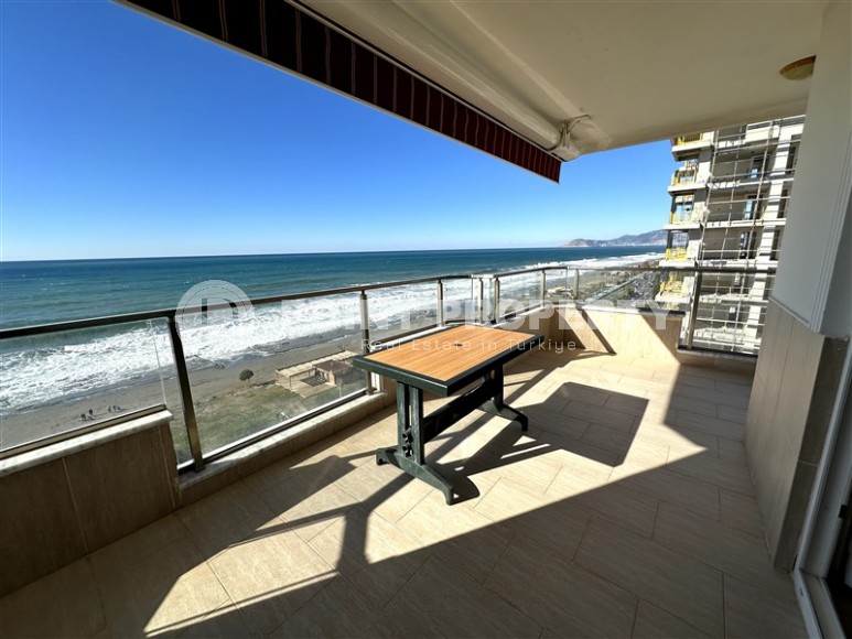 Ready-to-move-in apartment on the first line from the sea, in the center of the modern area of Alanya - Mahmutlar-id-7016-photo-14