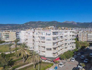 Bright, spacious apartment on the first line from the sea, in the center of the Nizhnyaya Oba district-id-7017-photo-3