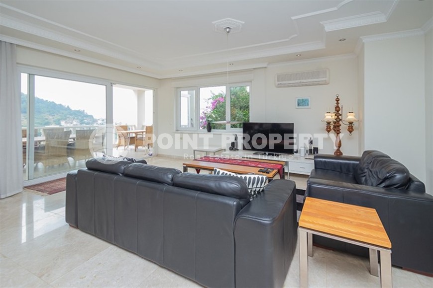 Three-storey villa with panoramic views of the sea and Mount Kale, in the prestigious area of Alanya - Bektas-id-7019-photo-2