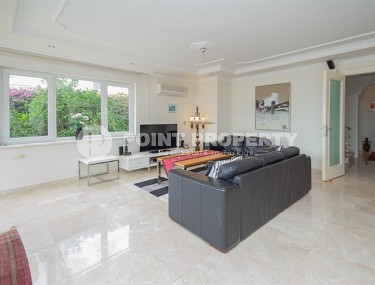 Трехэтажная вилла с панорамным видом на море и гору Кале, в престижном районе Аланьи - Бекташ-id-7019-фото-3