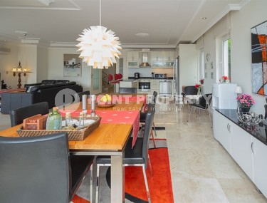 Трехэтажная вилла с панорамным видом на море и гору Кале, в престижном районе Аланьи - Бекташ-id-7019-фото-4