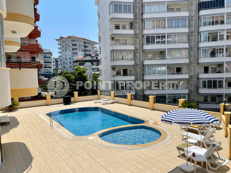 Duplex 3+1 with large rooms, 250 m2 just 300 meters from the sea in Tosmur, Alanya.-id-1074-photo-18