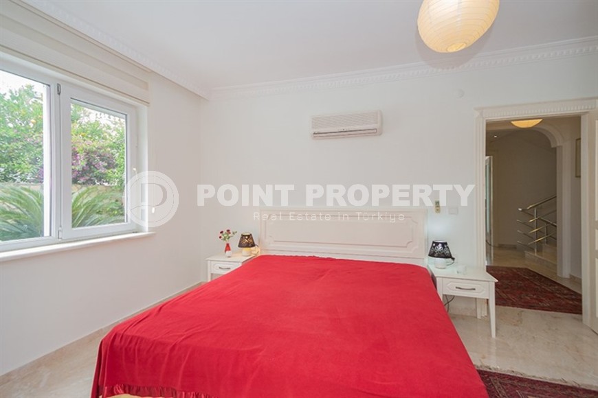 Three-storey villa with panoramic views of the sea and Mount Kale, in the prestigious area of Alanya - Bektas-id-7019-photo-10