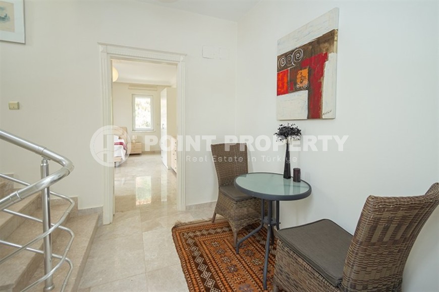 Three-storey villa with panoramic views of the sea and Mount Kale, in the prestigious area of Alanya - Bektas-id-7019-photo-14