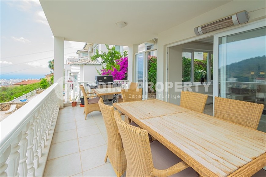 Three-storey villa with panoramic views of the sea and Mount Kale, in the prestigious area of Alanya - Bektas-id-7019-photo-24