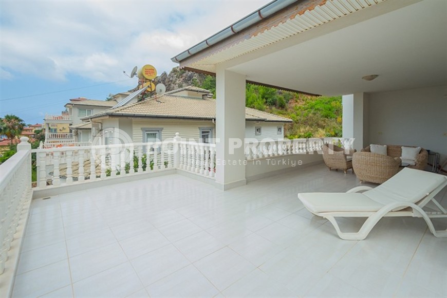Three-storey villa with panoramic views of the sea and Mount Kale, in the prestigious area of Alanya - Bektas-id-7019-photo-28