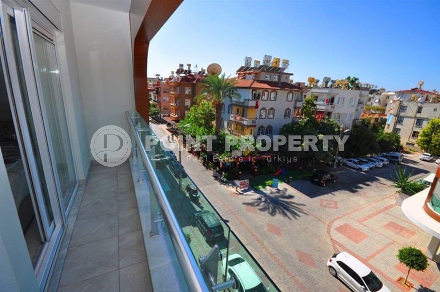 Просторная двухуровневая квартира с тремя спальными комнатами, на 5-м этаже с мансардой, в центре Аланьи-id-7028-фото-15