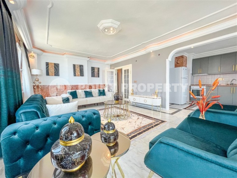 Панорамная двухуровневая квартира с джакузи на террасе с видом на море, в центре района Махмутлар-id-7034-фото-2