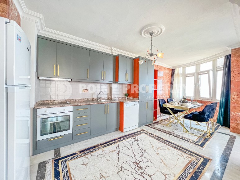 Панорамная двухуровневая квартира с джакузи на террасе с видом на море, в центре района Махмутлар-id-7034-фото-9