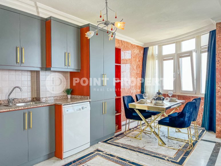 Панорамная двухуровневая квартира с джакузи на террасе с видом на море, в центре района Махмутлар-id-7034-фото-10