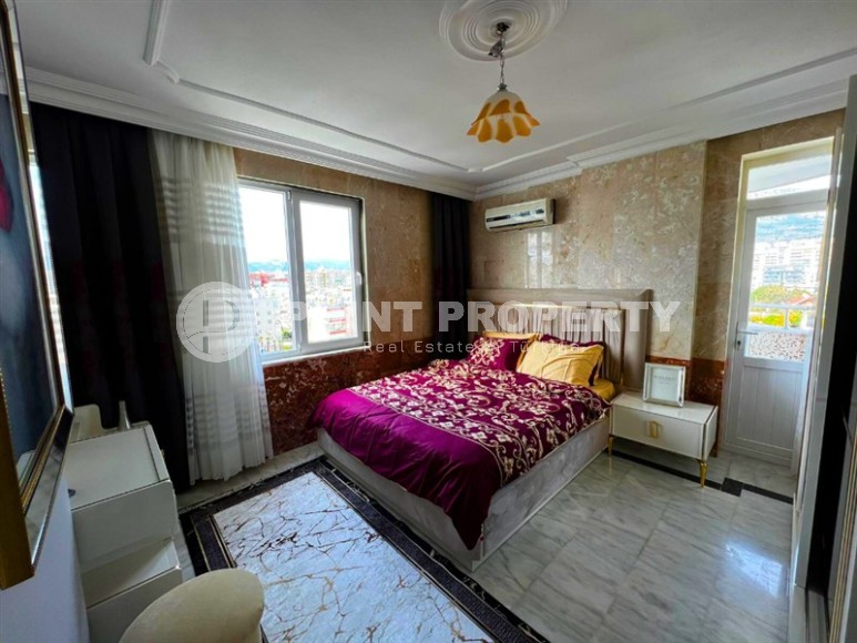 Панорамная двухуровневая квартира с джакузи на террасе с видом на море, в центре района Махмутлар-id-7034-фото-12