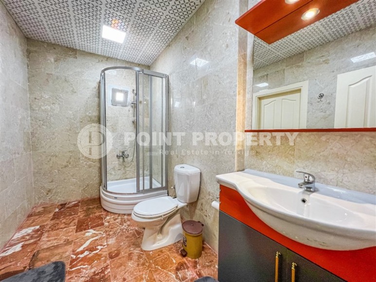 Панорамная двухуровневая квартира с джакузи на террасе с видом на море, в центре района Махмутлар-id-7034-фото-17