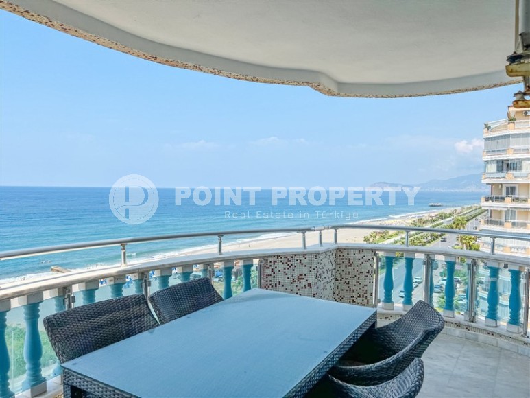 Панорамная двухуровневая квартира с джакузи на террасе с видом на море, в центре района Махмутлар-id-7034-фото-19