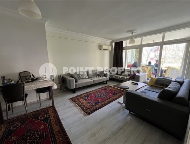 Апартаменты с тремя спальными комнатами и отдельной кухней, на 3-м этаже в доме 2007 года постройки-id-7037-фото-2