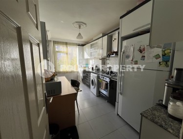 Апартаменты с тремя спальными комнатами и отдельной кухней, на 3-м этаже в доме 2007 года постройки-id-7037-фото-3