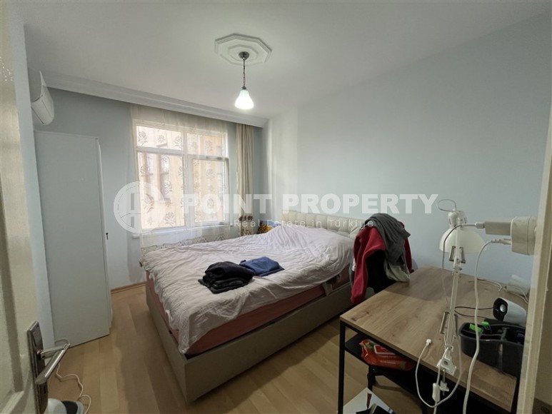 Апартаменты с тремя спальными комнатами и отдельной кухней, на 3-м этаже в доме 2007 года постройки-id-7037-фото-4