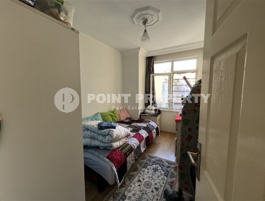 Апартаменты с тремя спальными комнатами и отдельной кухней, на 3-м этаже в доме 2007 года постройки-id-7037-фото-5