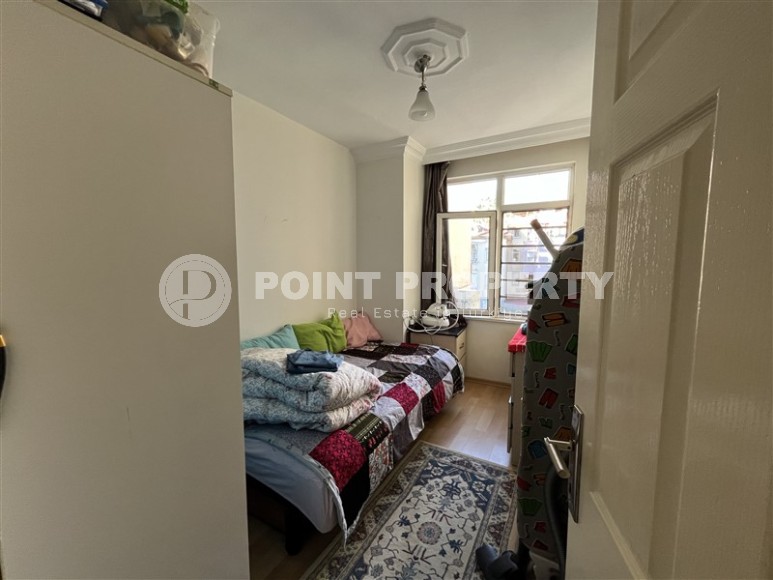 Апартаменты с тремя спальными комнатами и отдельной кухней, на 3-м этаже в доме 2007 года постройки-id-7037-фото-5