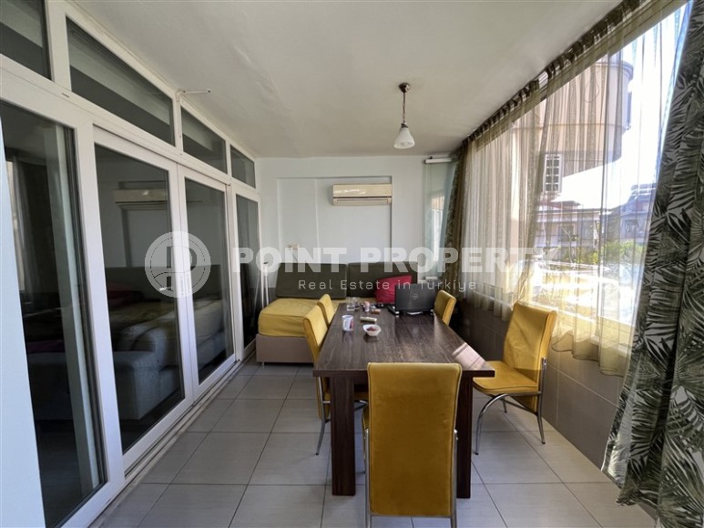 Апартаменты с тремя спальными комнатами и отдельной кухней, на 3-м этаже в доме 2007 года постройки-id-7037-фото-12