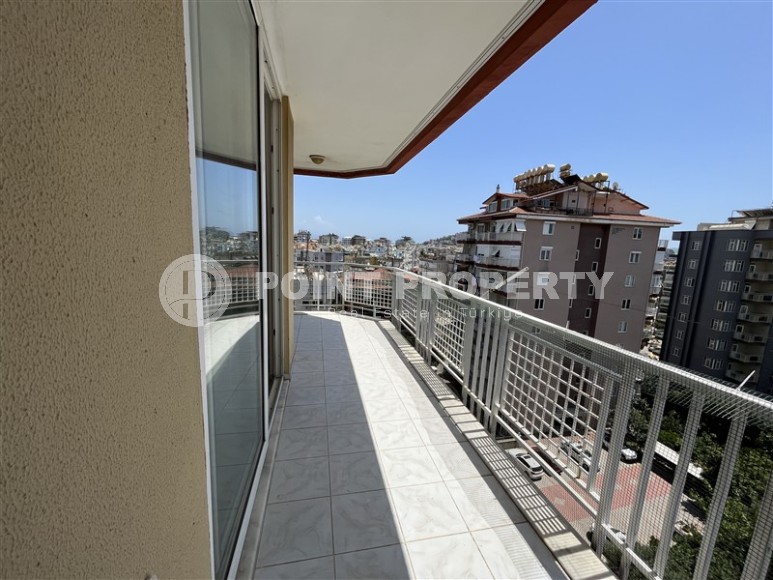 Квартира с возможностью получения гражданства Турции в 800 метрах от моря, в центре Аланьи-id-7039-фото-12