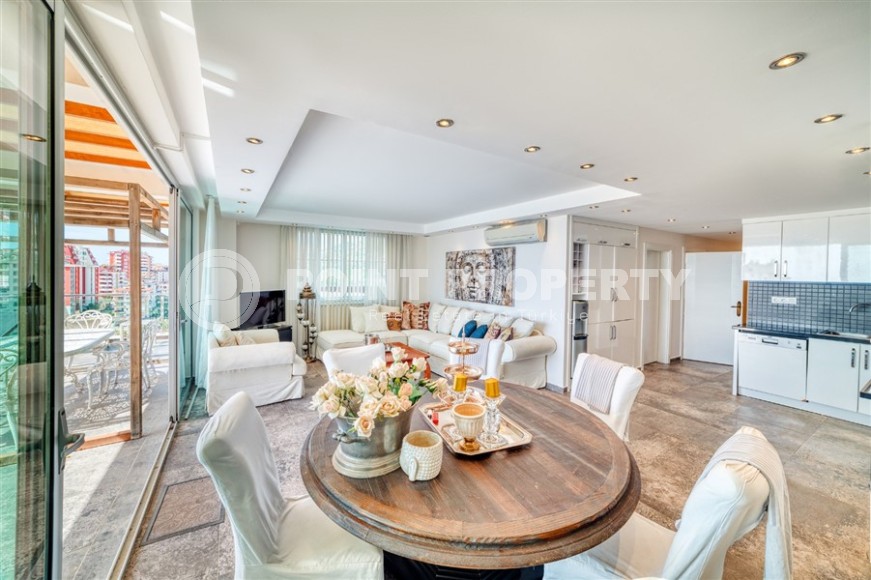 Stylish apartment with modern design 1300 meters from the sea, in a quiet area of Alanya - Cikcilli-id-7041-photo-4