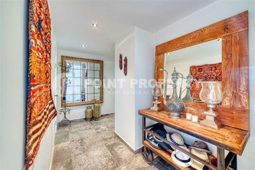 Stylish apartment with modern design 1300 meters from the sea, in a quiet area of Alanya - Cikcilli-id-7041-photo-12