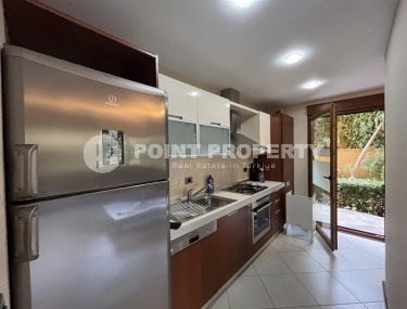 Cozy apartment 2+1, total area 110 m2, first line from the sea, in the center of Alanya-id-7044-photo-4