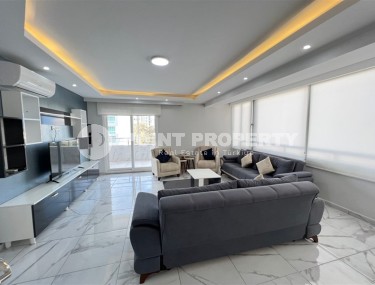 Apartment 3+1 with furniture and household appliances 250 meters from the sea, in the center of Mahmutlar-id-7049-photo-1