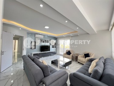 Apartment 3+1 with furniture and household appliances 250 meters from the sea, in the center of Mahmutlar-id-7049-photo-2