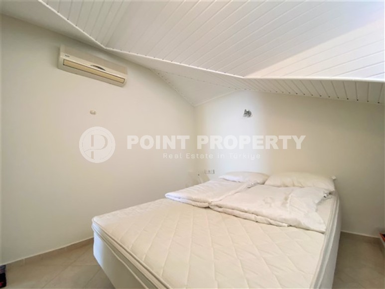 Panoramic duplex apartment with sea and mountain views, on the 3rd floor with attic in the center of Alanya-id-7051-photo-6
