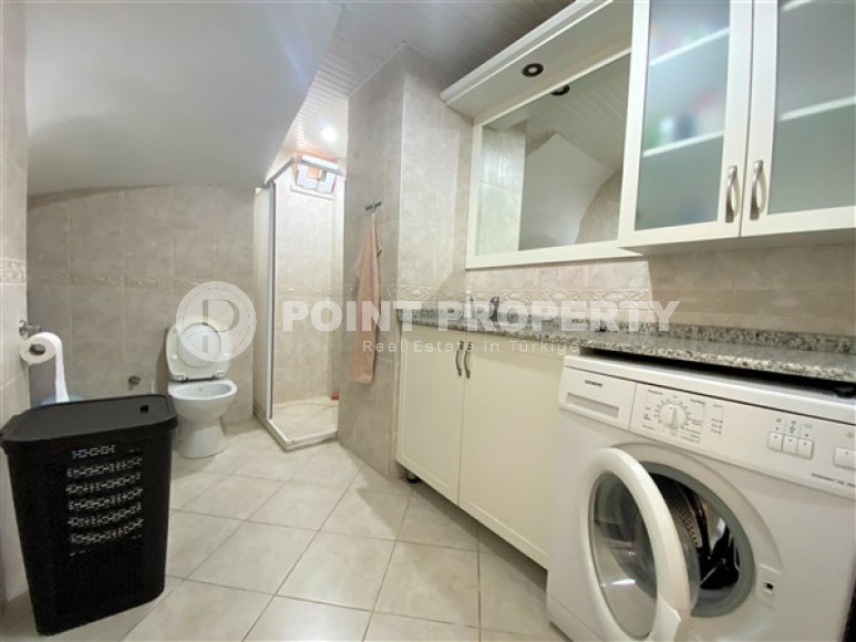 Panoramic duplex apartment with sea and mountain views, on the 3rd floor with attic in the center of Alanya-id-7051-photo-7