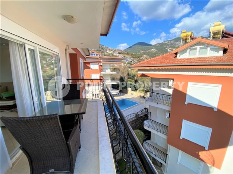 Panoramic duplex apartment with sea and mountain views, on the 3rd floor with attic in the center of Alanya-id-7051-photo-11