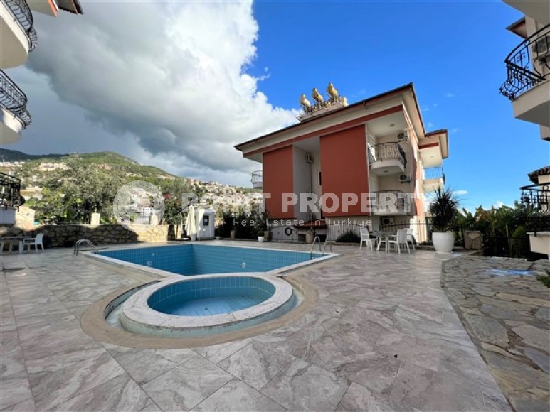 Panoramic duplex apartment with sea and mountain views, on the 3rd floor with attic in the center of Alanya-id-7051-photo-15