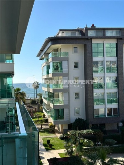 Comfortable 1+1 apartment 100 meters from the sea, in the center of the prestigious area of Alanya - Kestel-id-7053-photo-9