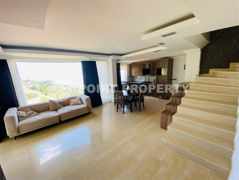 Панорамная квартира с видом на море и горы в резиденции 2011 года постройки, в престижном районе Аланьи - Бекташ-id-7055-фото-1