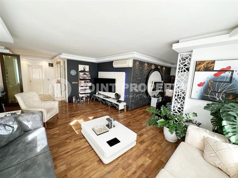 Modern apartment with comfortable furniture and all necessary appliances, one and a half kilometers from the sea, in the center of Alanya-id-7062-photo-3