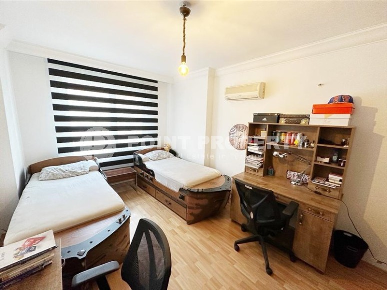 Modern apartment with comfortable furniture and all necessary appliances, one and a half kilometers from the sea, in the center of Alanya-id-7062-photo-6