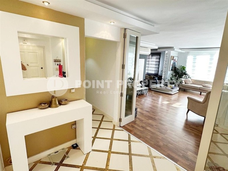 Modern apartment with comfortable furniture and all necessary appliances, one and a half kilometers from the sea, in the center of Alanya-id-7062-photo-8