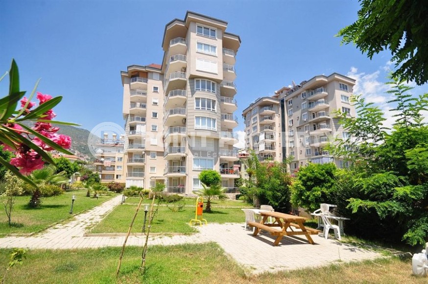 Modern apartment with comfortable furniture and all necessary appliances, one and a half kilometers from the sea, in the center of Alanya-id-7062-photo-18