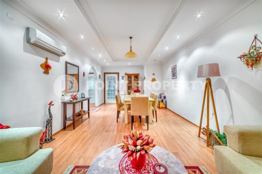 Светлая, уютная квартира с роскошной локацией на первой линии от моря, в центре современного района Аланьи - Нижняя Оба-id-7063-фото-6