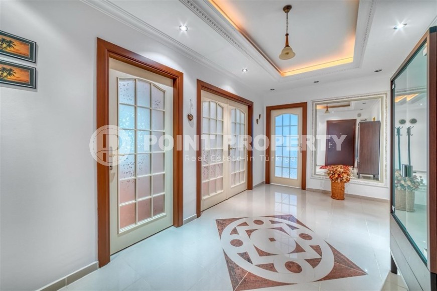 Светлая, уютная квартира с роскошной локацией на первой линии от моря, в центре современного района Аланьи - Нижняя Оба-id-7063-фото-16